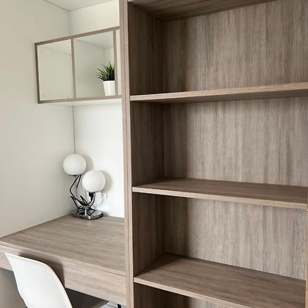 Luxx Apartment & Suites, London Heathrow Airport, Terminal 4, Piccadilly Underground Train Station Nearby! Hillingdon Exterior foto